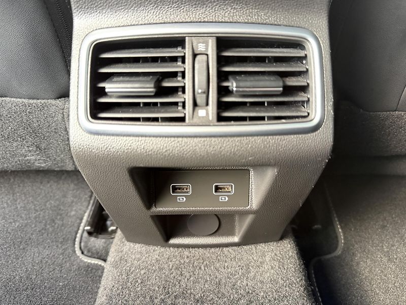 Renault Mégane 1.3TCe 140 Automat LED NAVI - fotka 20 z 21
