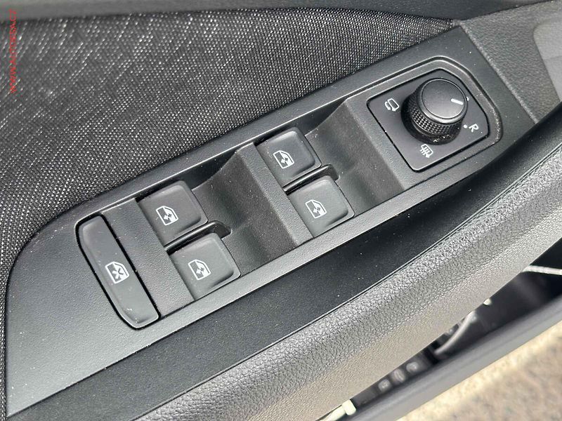 Škoda Scala (2022) 1.5 TSi, 1.maj,ČR, Style, LED - fotka 11 z 17