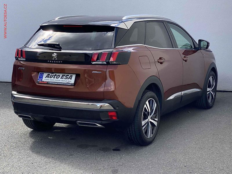 Peugeot 3008 (2017) 1.2 PT, GT Line, AT, LED - fotka 4 z 17