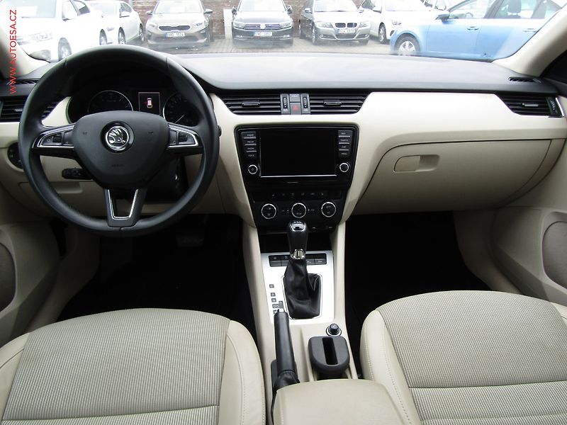 Škoda Octavia (2013) 1.4 TSi, Elegance, DSG, bixen - fotka 8 z 20