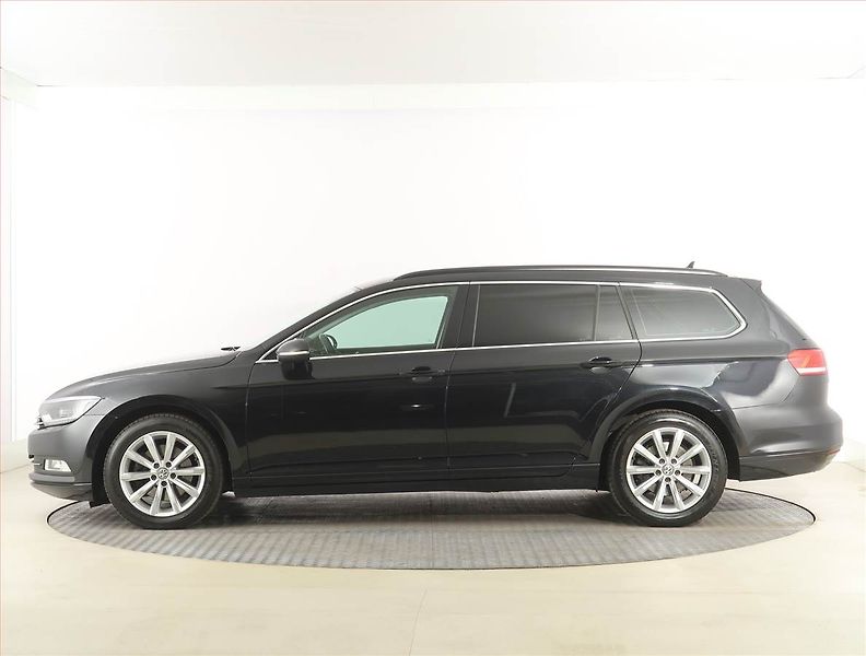 Volkswagen Passat (2015) 2.0 TDI, Navi, Tempomat - fotka 3 z 22