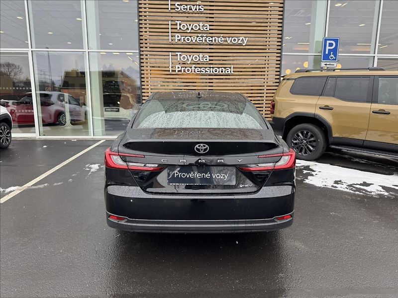 Toyota Camry 2,5 EXECUTIVE - fotka 17 z 19