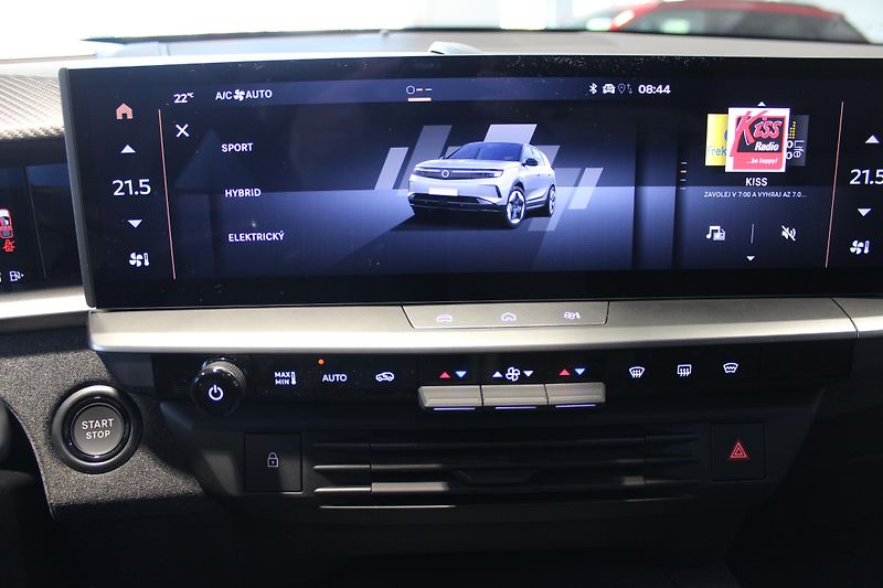 Opel Grandland (2025) Ultimate 1.6 PHEV (143kW/195k) - fotka 13 z 23