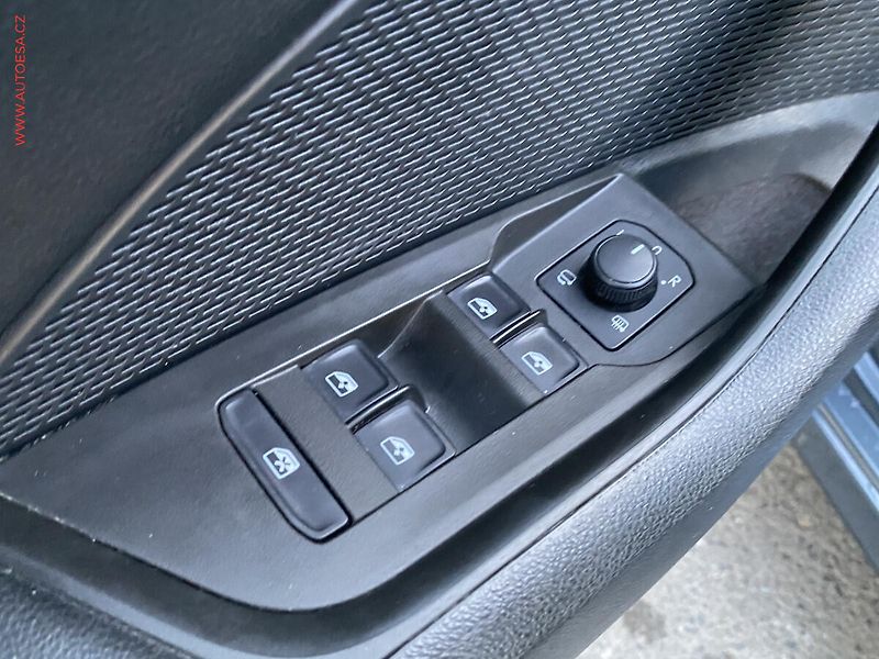 Škoda Octavia (2020) 1.5 TSi, Ambition - fotka 13 z 19
