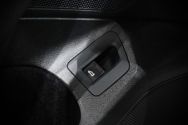 Volkswagen Passat B8 Facelift 1.5 TSI 110 kW DSG - fotka 34 z 36
