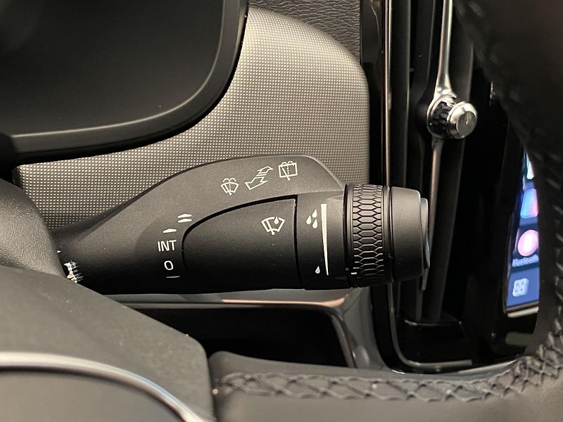 Volvo V90 T6 AWD RECHARGE CORE REZERVACE - fotka 23 z 60
