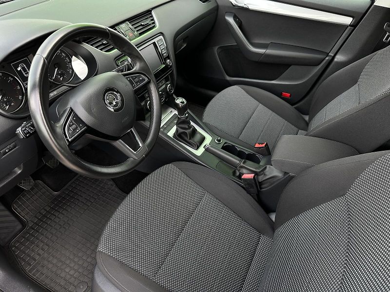 Škoda Octavia 1.4TSi 150PS PDC P/Z 2Z.Climat - fotka 11 z 37