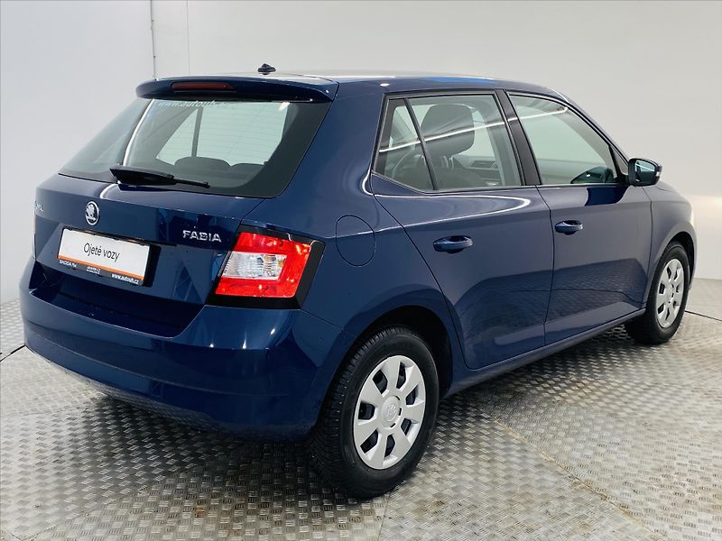 Škoda Fabia 1,2 TSI 66kW Active Plus - fotka 2 z 20