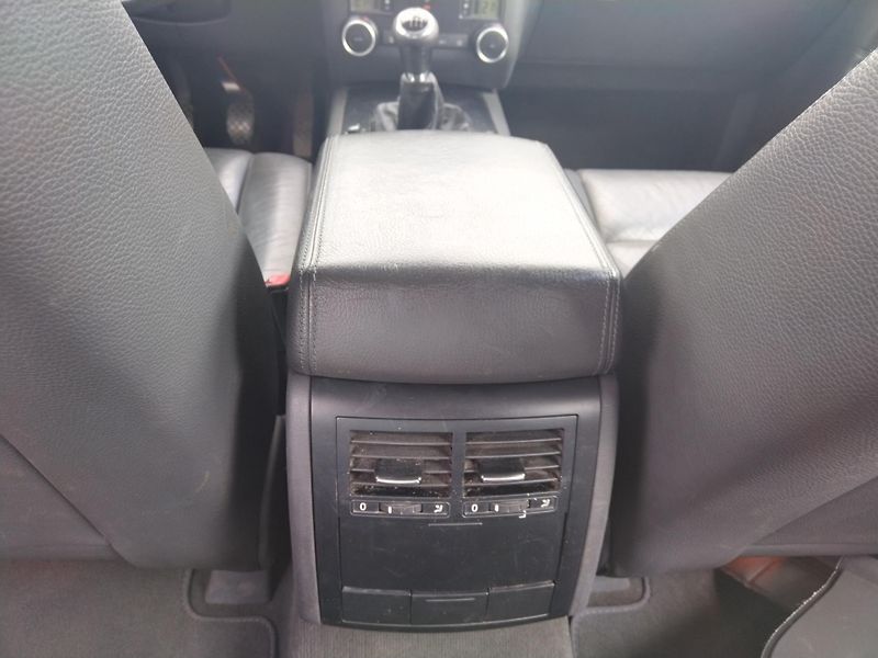 Volkswagen Touareg A 3,0 TDI - fotka 13 z 23