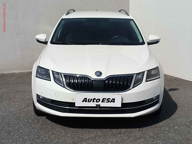 Škoda Octavia (2017) 2.0 TDi 4x4, 2.maj,ČR, Style - fotka 2 z 22