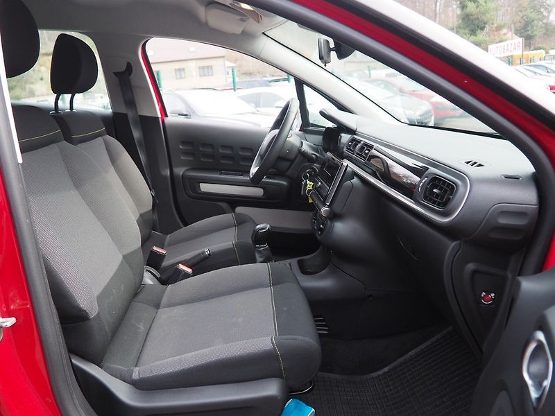 Citroën C3 (2019) 1.2 PureTech Feel - fotka 19 z 34