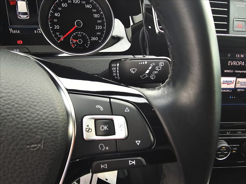 Volkswagen Golf VII 1,4 TSi Highline NAVI - fotka 18 z 52