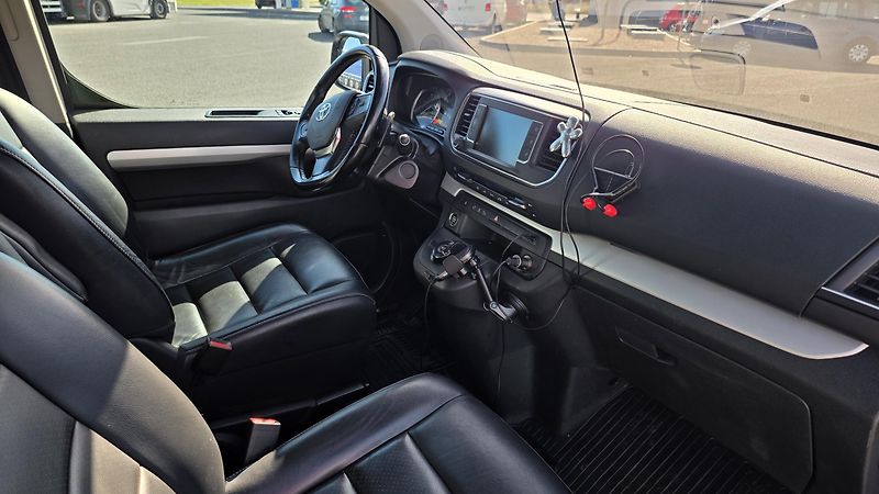Toyota ProAce Verso (2020) 2.0D-4D 130 kW 6 míst, DPH VIP - fotka 26 z 29
