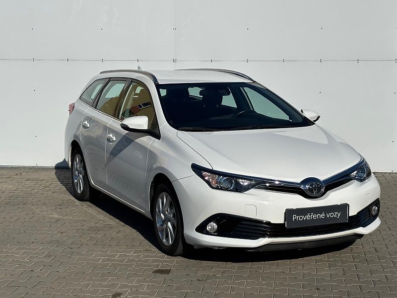 Toyota Auris 1.6 Valvematic Active - fotka 6 z 25