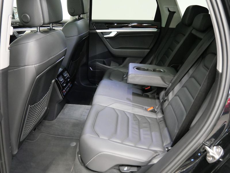 Volkswagen Touareg - fotka 27 z 30