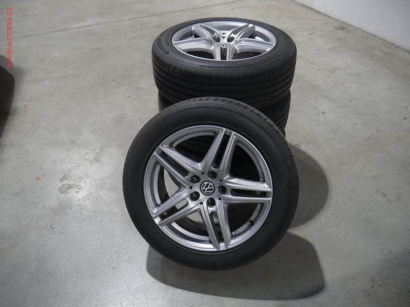 Volkswagen Passat (2015) 2.0TDi, Comfortline - fotka 17 z 17