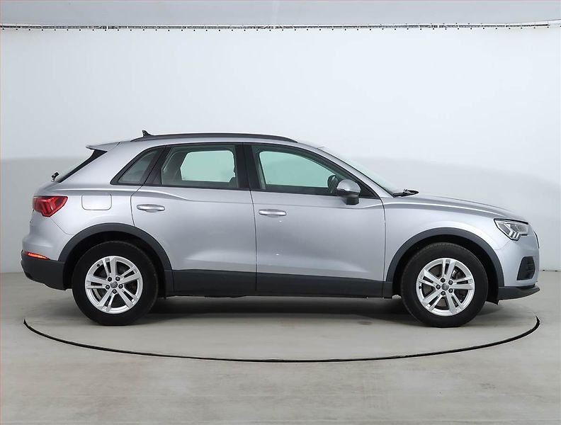 Audi Q3 (2019) 40 TFSI - fotka 6 z 25