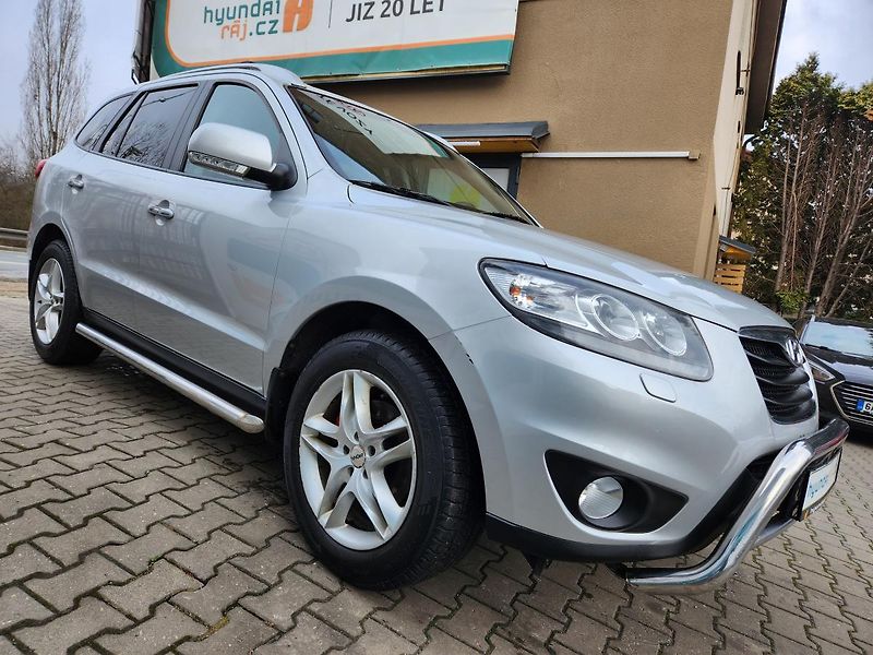 Hyundai Santa Fe (2010) 2.2-145kw-facelift-4x4-tažné - fotka 5 z 23