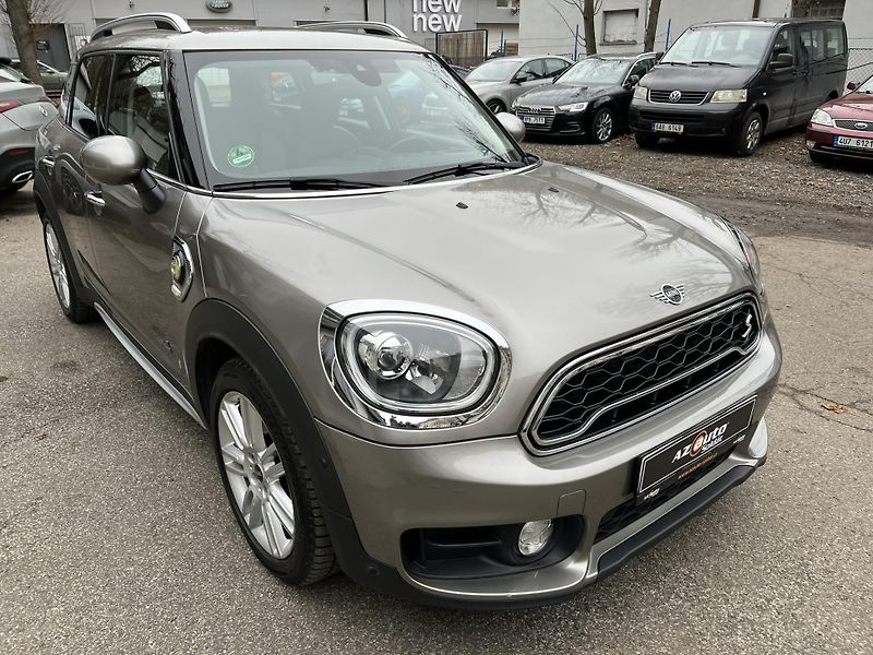 Mini Countryman (2019) COOPER SE ALL4 - fotka 2 z 37