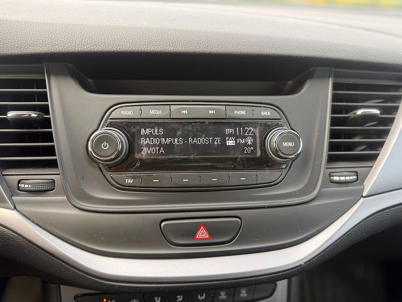 Opel Astra SPORTS TOURER 1,6 TDI 54000KM - fotka 17 z 17