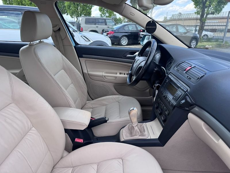 Škoda Octavia (2007) 1,9 TDI 77 KW ELEGANCE - fotka 36 z 48