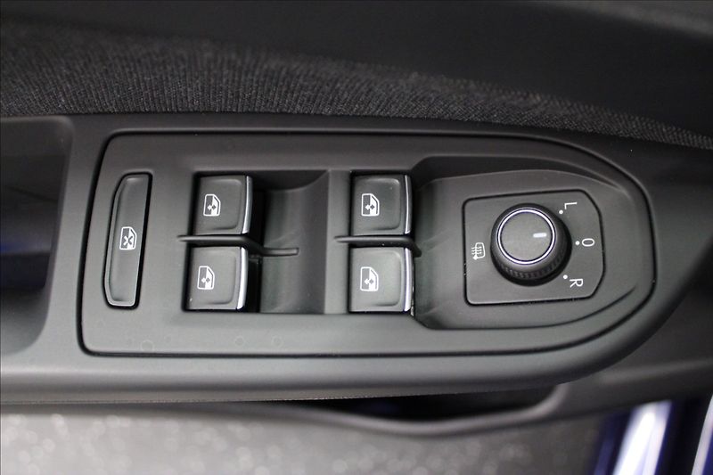 Volkswagen Golf 1,0 TSI Life 1.majitel CZ - fotka 13 z 36