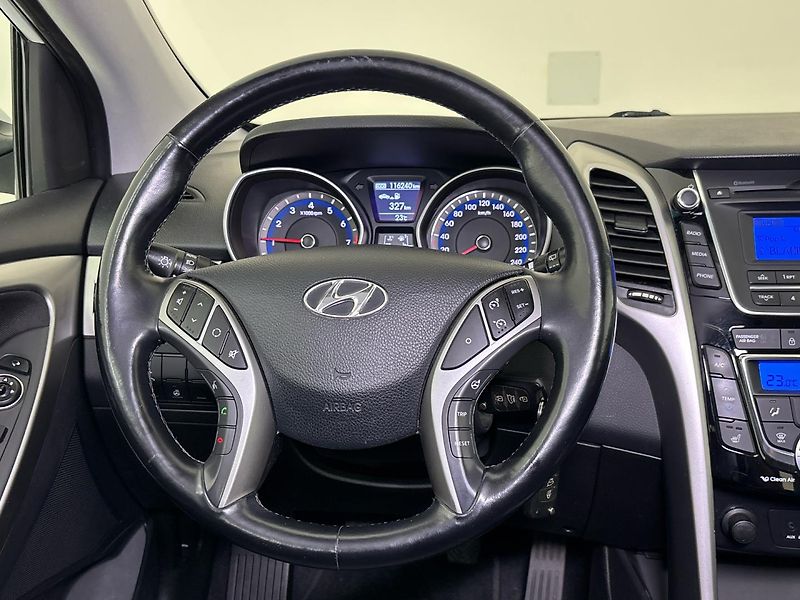 Hyundai i30 Hatchback - fotka 18 z 27