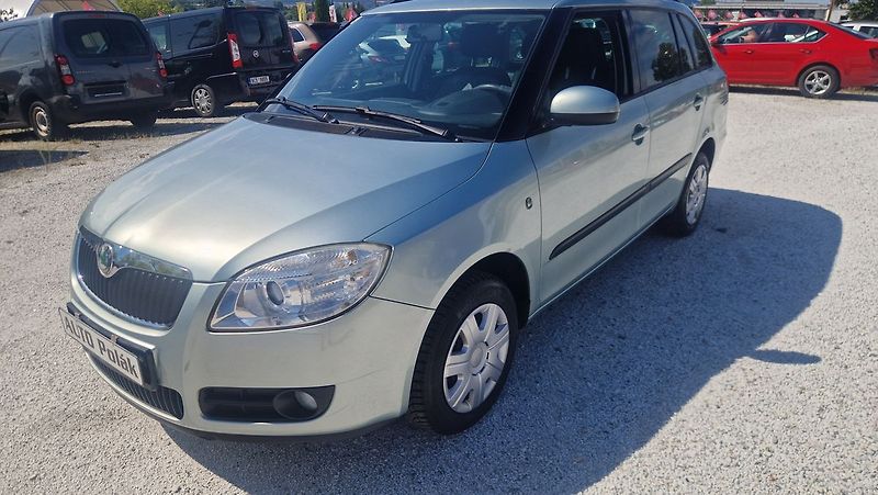 Škoda Fabia 1,6 16V - fotka 3 z 11