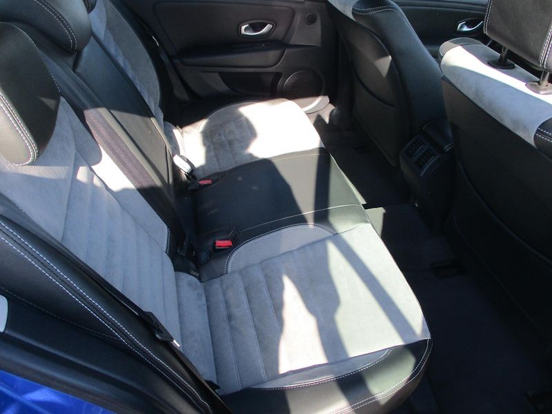 Renault Laguna (2009) 2,0 T - fotka 8 z 11