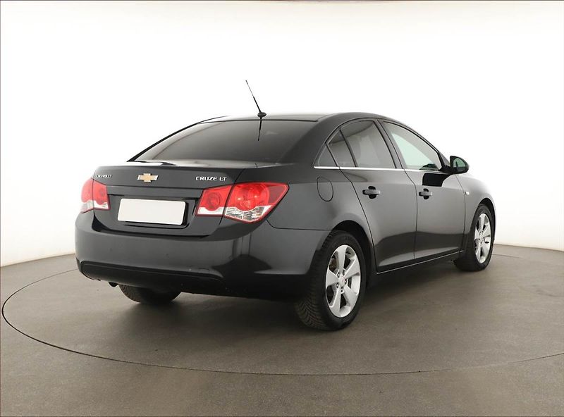 Chevrolet Cruze (2010) 2.0 VCDi, ČR,1.maj - fotka 5 z 15