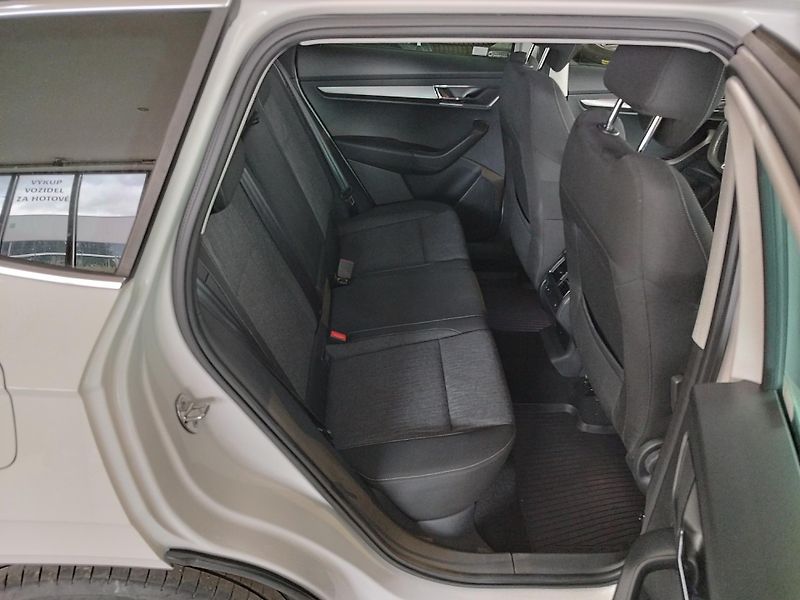Škoda Karoq (2019) 1,6TDi 85KW DSG LED NAVI ALU - fotka 12 z 34