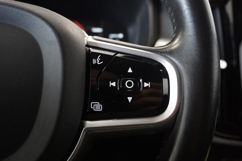 Volvo V90 2.0 D4 MOMENTUM AUTOMAT 8st. - fotka 22 z 31