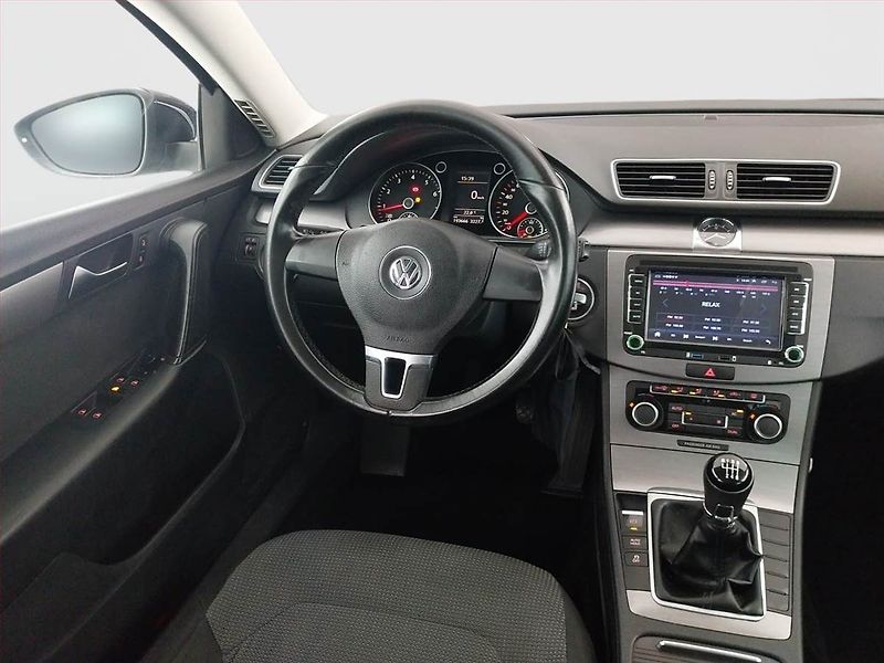 Volkswagen Passat (2011) Comfortline 1.8 TSI, po STK - fotka 7 z 18