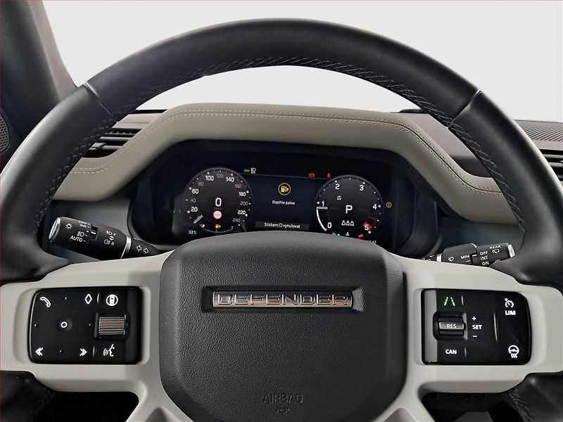 Land Rover Defender (2024) D200 AWD - fotka 17 z 20