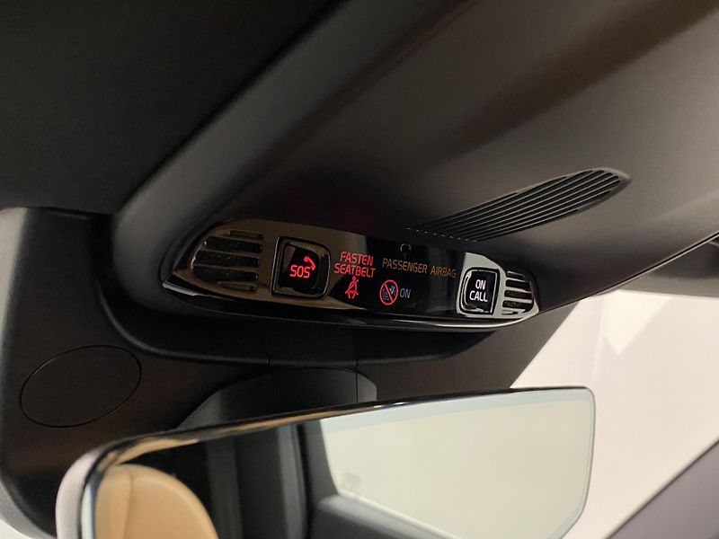 Volvo XC90 B6 AWD INSCRIPTION AUT CZ 7m - fotka 32 z 51