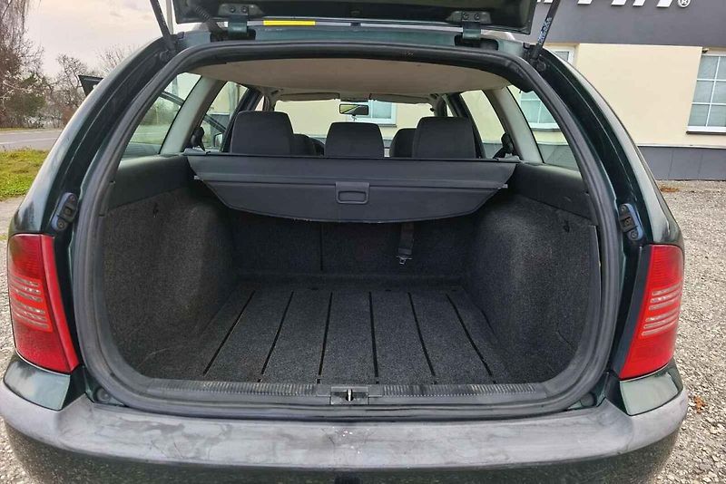 Oktávka kombi a pohled z boku.