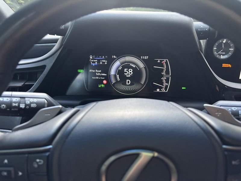 Lexus ES 300h (2023) 1. majitel | Lexus service - fotka 2 z 20