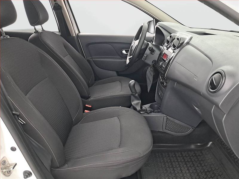 Dacia Logan (2019) 1.0 SCe - fotka 9 z 15
