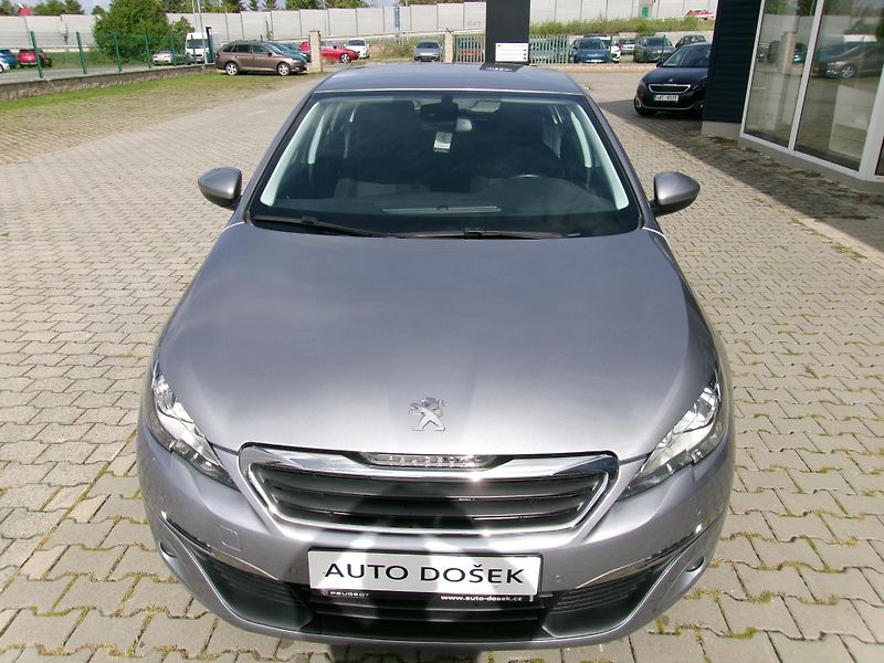 Peugeot 308 - fotka 3 z 16