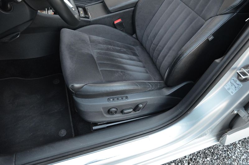 Škoda Superb (2017) 1.8 TSi DSG STYLE / ČR / PANO - fotka 20 z 46