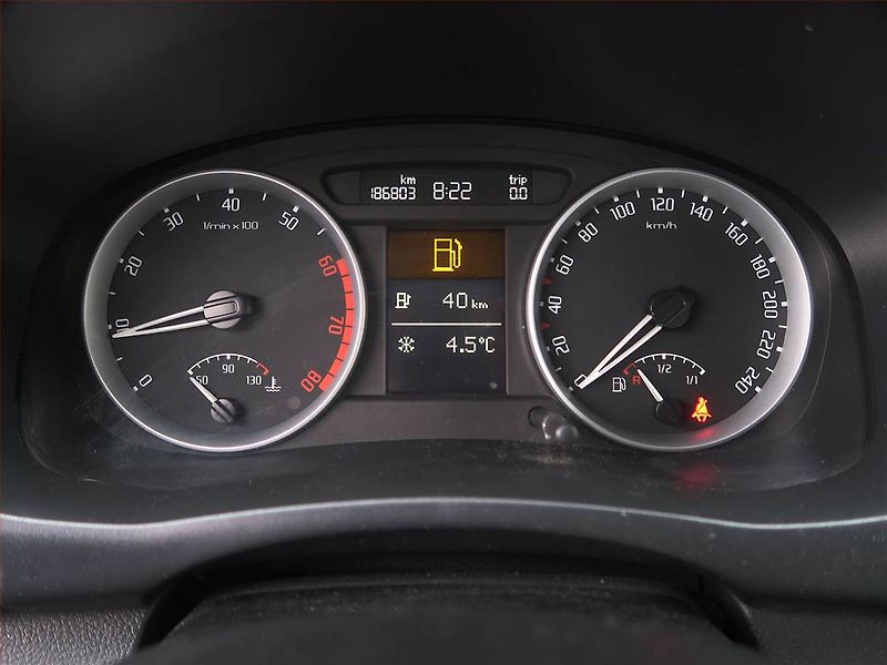 Škoda Roomster (2007) 1.6 16V, po STK, udržované - fotka 11 z 15