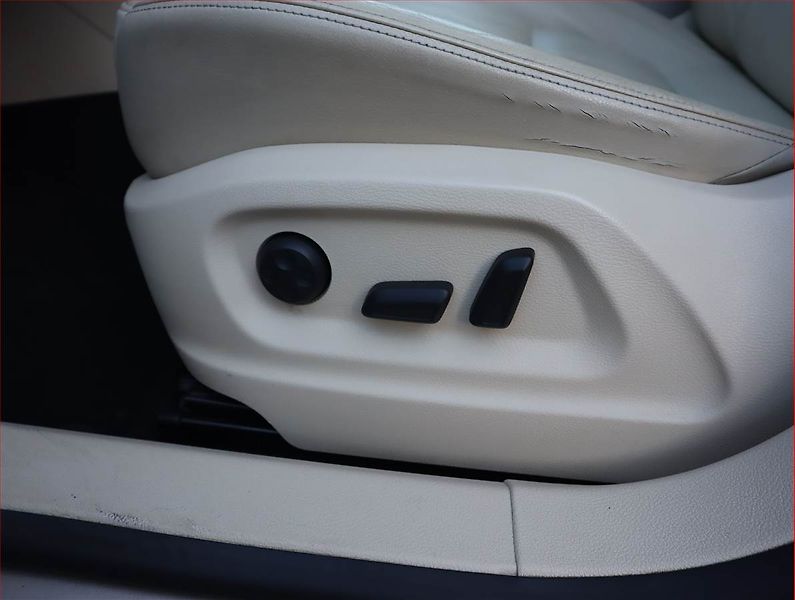 Volkswagen Tiguan (2012) Exclusive 2.0 TDI, 4X4 - fotka 18 z 20