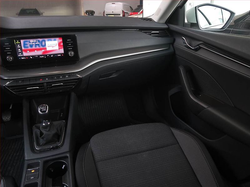 Škoda Octavia (2021) Ambition 1.0 TSI, ČR,1.maj - fotka 8 z 16