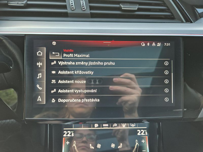 Audi e-tron 55 QUATTRO 300kw SOH 95 % - fotka 25 z 49
