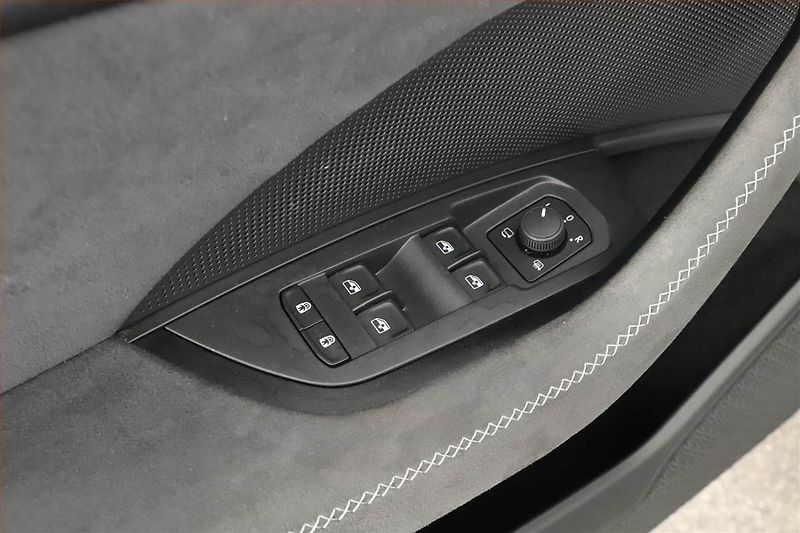 Škoda Kodiaq (2025) 2.0 TDI, SPORTLINE, KEYLESS - fotka 9 z 20
