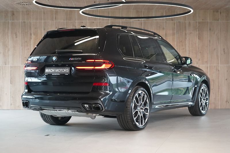 BMW X7 M60i xDrive, Masáž, Skylounge - fotka 9 z 50