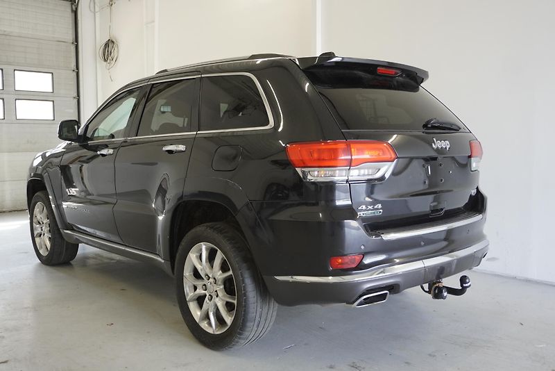 Jeep Grand Cherokee 3,0 MJT V6 4X4 AUTOMAT - fotka 7 z 33