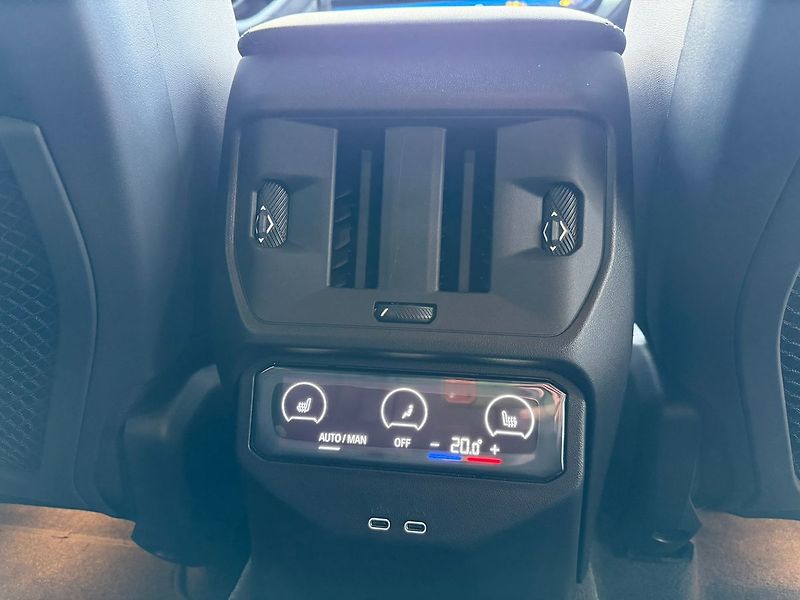 BMW X3 xDrive 20d Harman Kamery 360 E - fotka 29 z 34