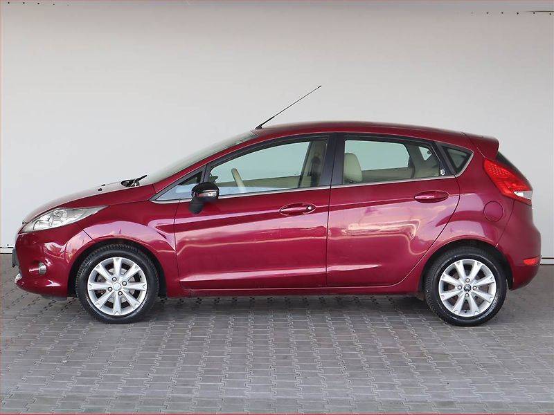 Ford Fiesta (2009) 1.6 TDCi, Tempomat - fotka 3 z 15