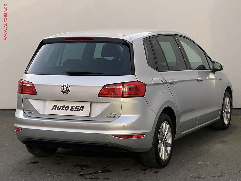 Volkswagen Golf Sportsvan (2015) 1.2 TSi, Lounge, AT - fotka 4 z 17